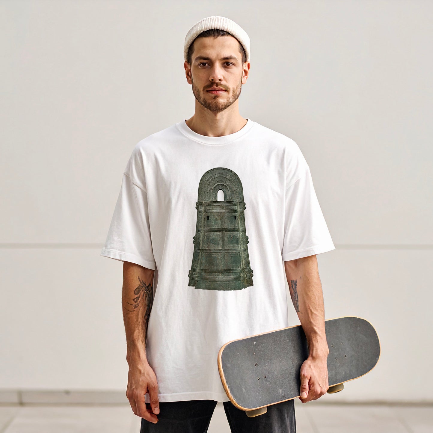 Bell-Shaped Bronze with Crossed Bands